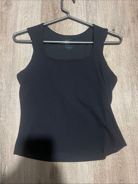 Nike Women’s Black Sculpted Tank Top